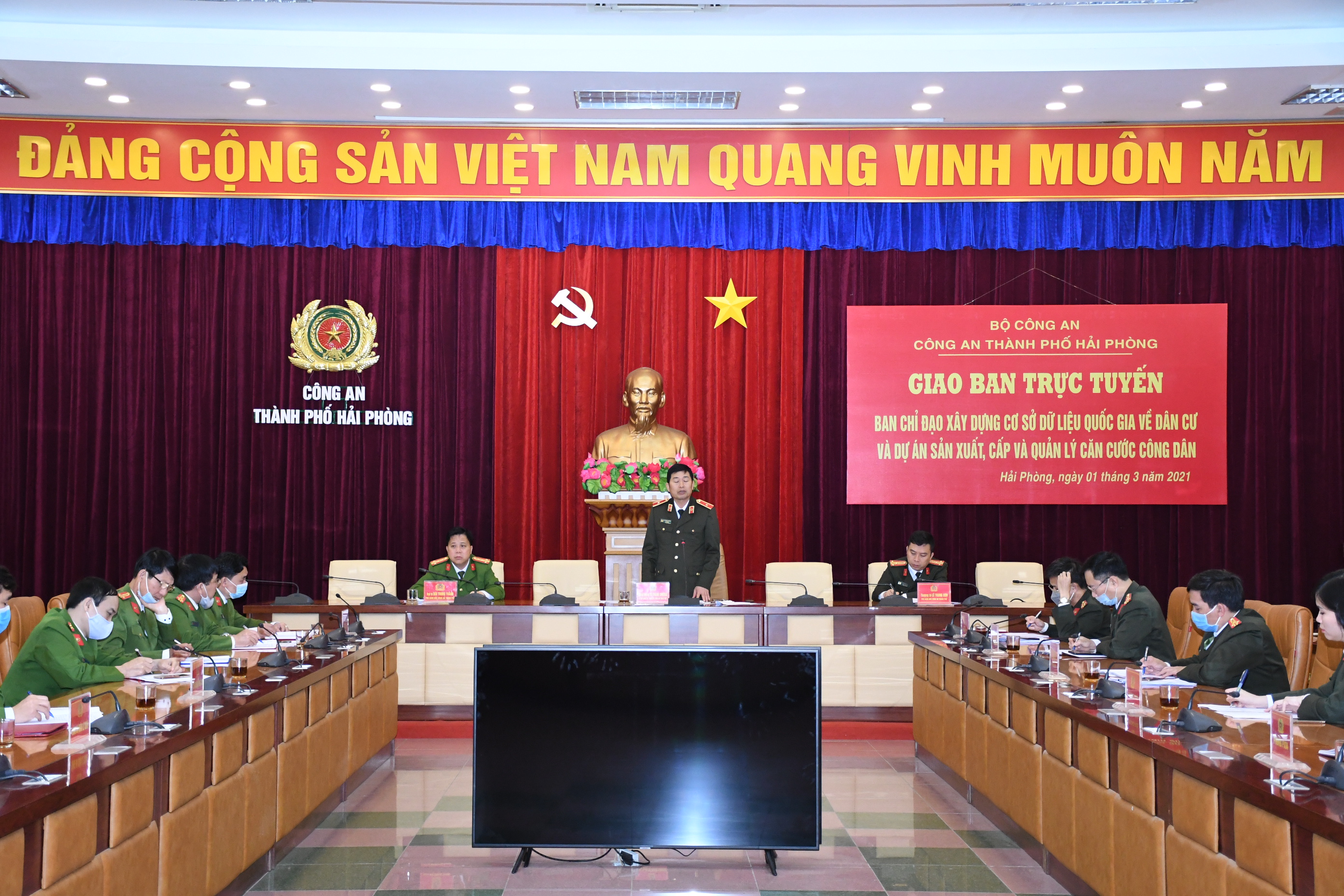 Giao ban trực tuyến Ban Chỉ đạo xây dựng Cơ sở dữ liệu quốc gia về dân cư